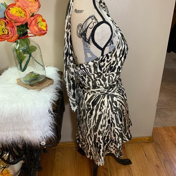 Banana Republic Silky Mini Halter Dress Womens Size 12P Leopard Print NWT - Picture 4 of 7